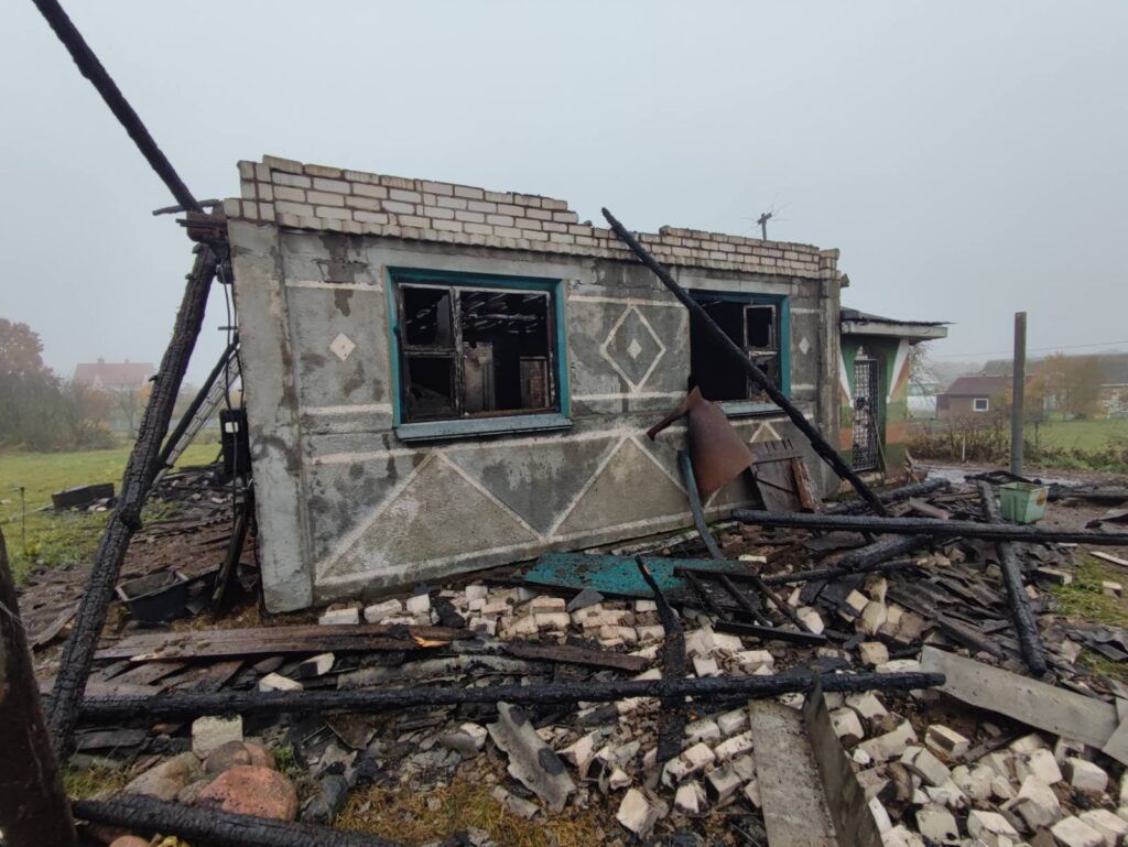 В Дзержинском районе сегодня утром сгорел жилой дом - DZR.BY