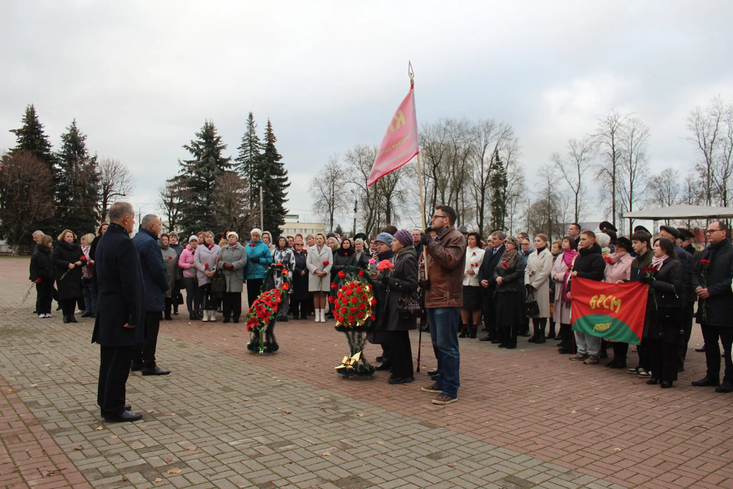 День Октябрьской революции в Дзержинске