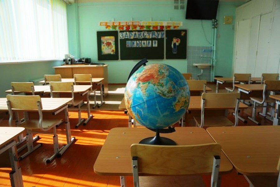 Школы начали прием документов: что нужно знать родителям первоклассников
