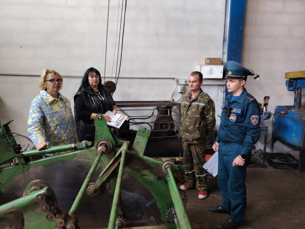 В Дзержинском районе прошел мониторинг состояния охраны труда на животноводческих объектах