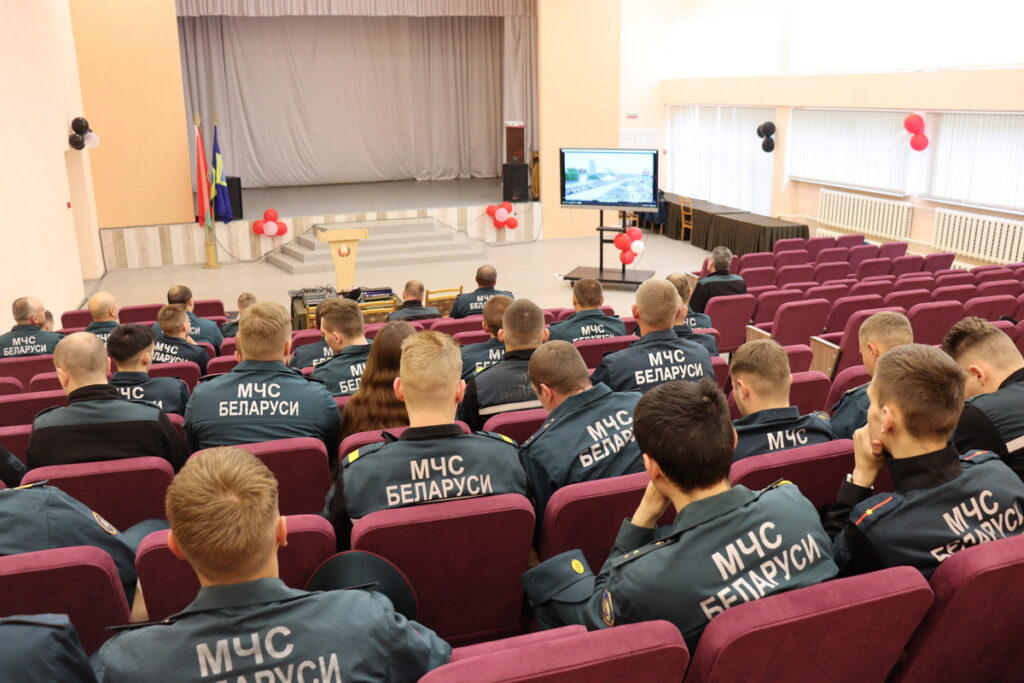 Единый день информирования провели в Дзержинском гарнизоне