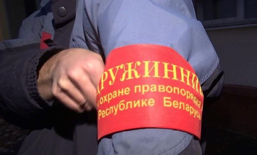 В Дзержинском районе 34 дружинника и молодежный отряд помогают милиции охранять общественный порядок