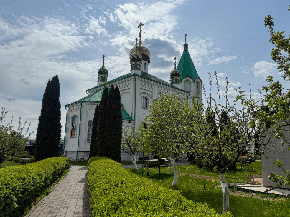 Приходу храма Вознесения Господня в Фаниполе спонсоры подарили современную акустическую систему