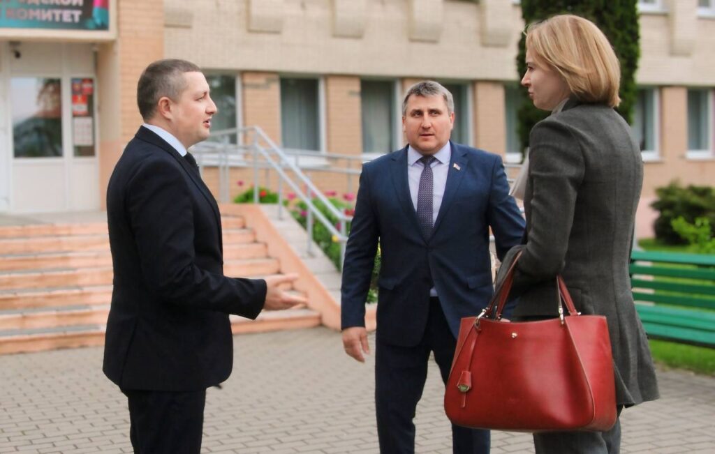 Развитие Дзержинска и Фаниполя оценила первый замглавы Администрации Президента
