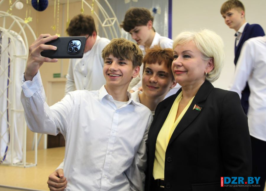 Ирина Костевич встретилась с учащимися СШ 4 г. Дзержинска в рамках Единого дня информирования
