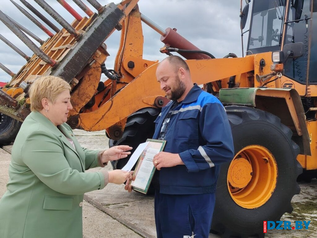 Уборка трав и подготовка техники. Чем живут сегодня аграрии Дзержинского района