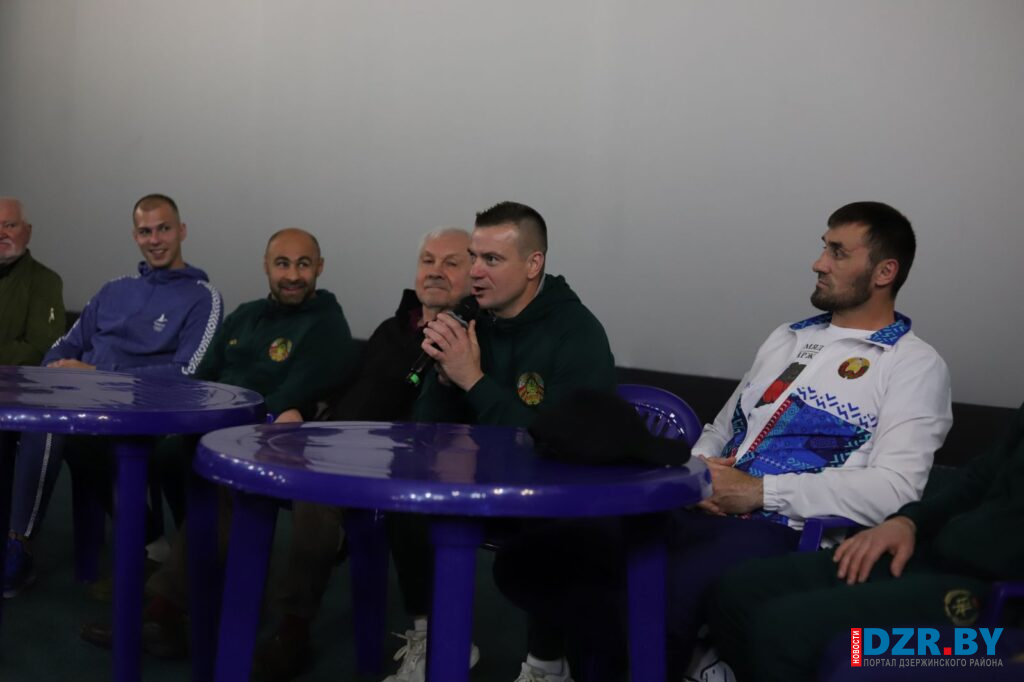 Именитые боксеры провели мастер-класс для участников открытого турнира в Дзержинске