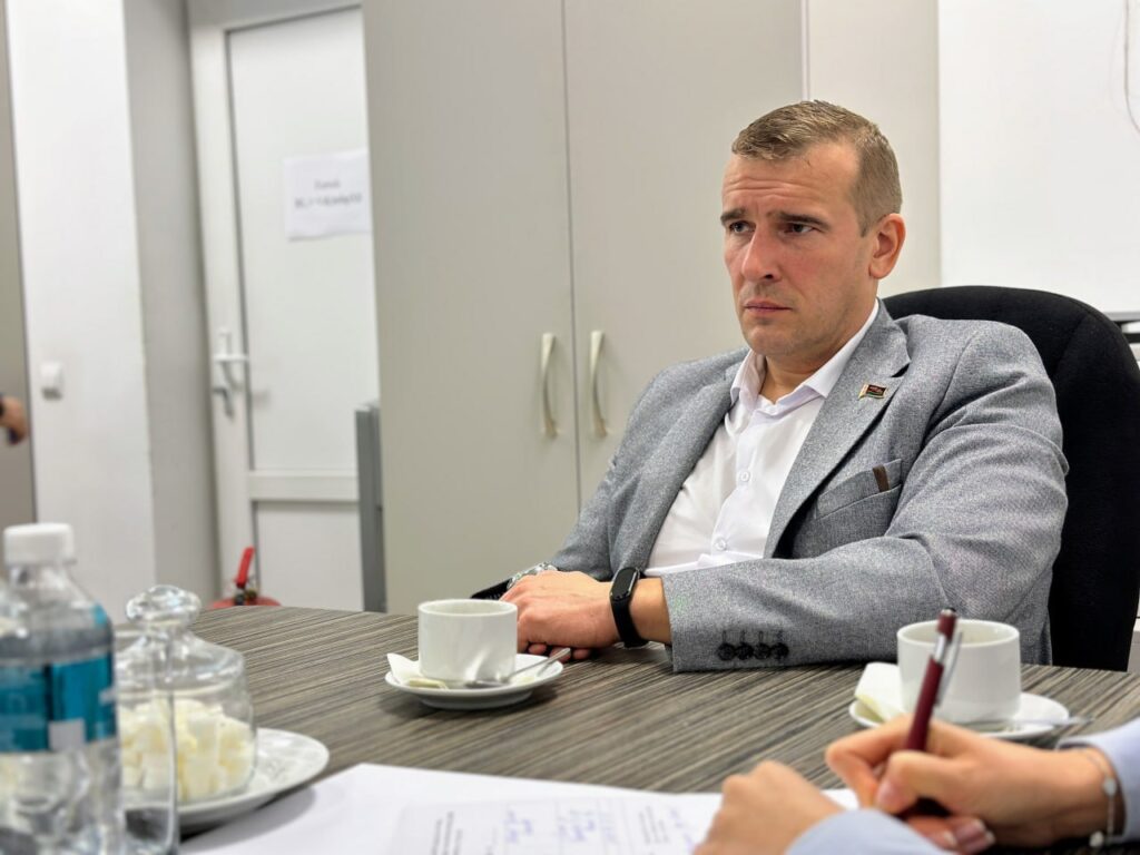 Депутат Миноблсовета Олег Навицкий проведет два приема граждан в июне