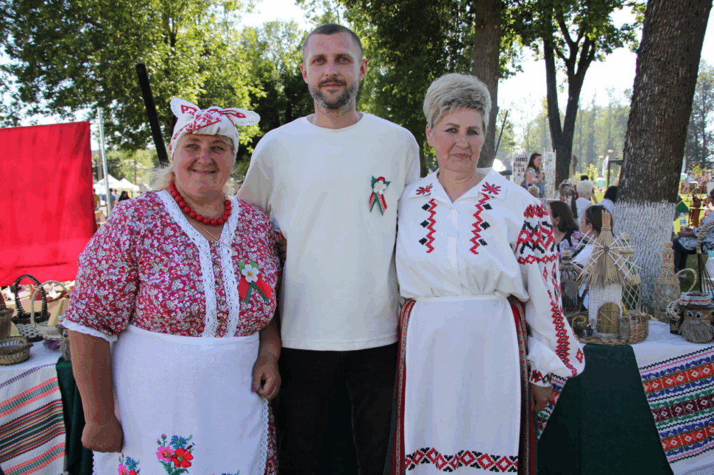 С душой нараспашку! Новинкой праздничных  гуляний в Дзержинске стала выставка сельских подворий