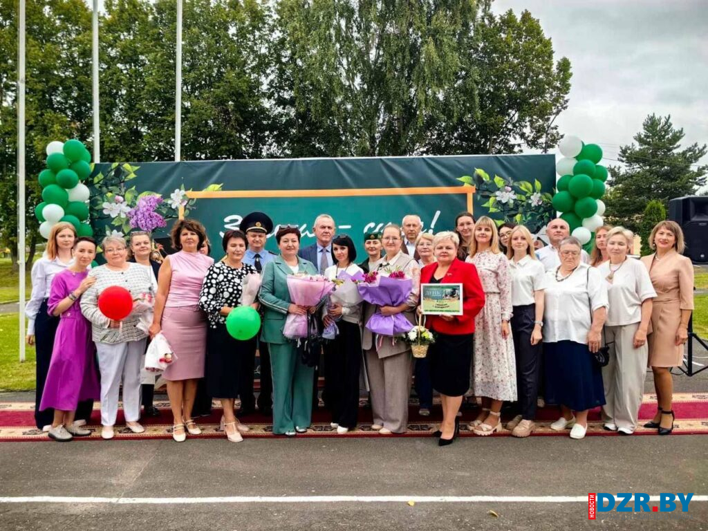 Пограничники в/ч 1463 приняли участие в торжественных линейках в День знаний