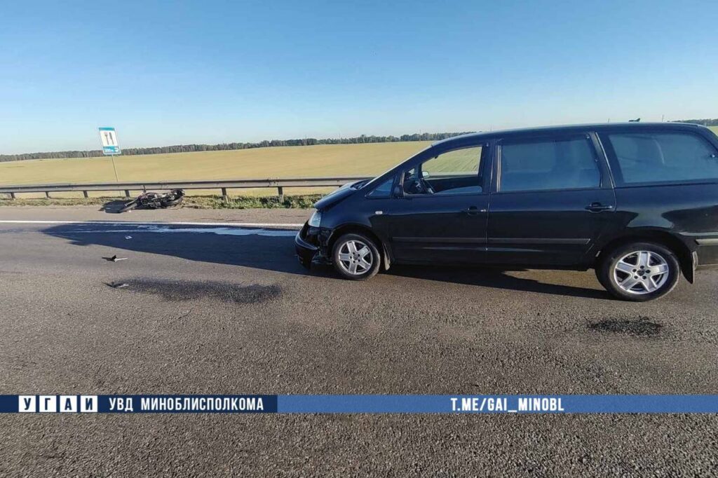 Мотоциклист попал в больницу после столкновения с Volkswagen на трассе под Фаниполем