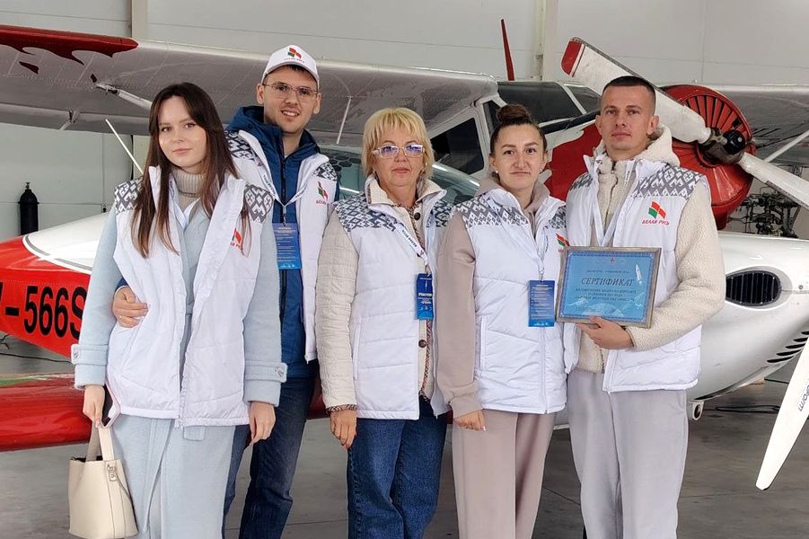 Молодые семьи Ромашко и Чижовых приняли участие в семейном патриотическом фестивале под эгидой «Белой Руси»