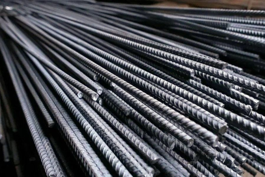 Житель Дзержинского района вынес из цеха 600 кг арматуры – его ждет суд