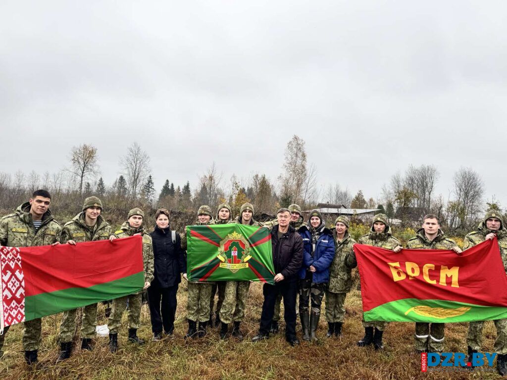 Военнослужащие в/ч 1463 высадили 2000 деревьев в Дзержинском лесничестве