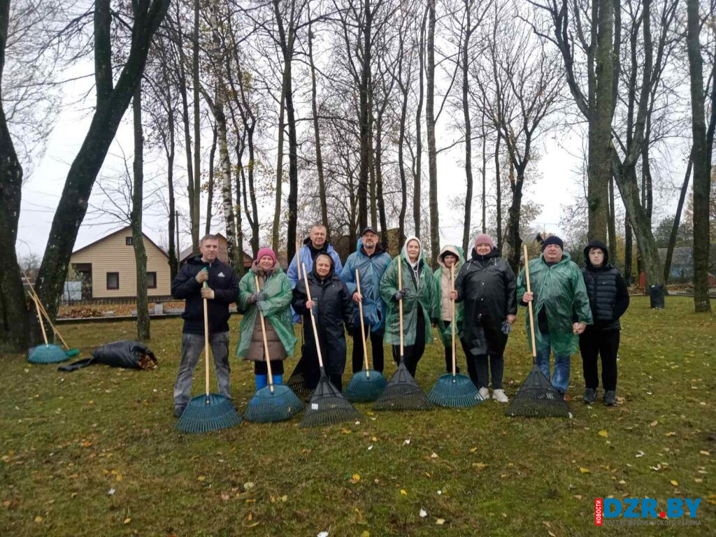 «Наводим порядок сообща». Что было сделано в рамках субботника в д. Станьково
