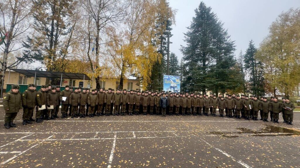 «Школа жизни» позади: 30 солдат и сержантов завершили службу в фанипольской зенитной ракетной бригаде
