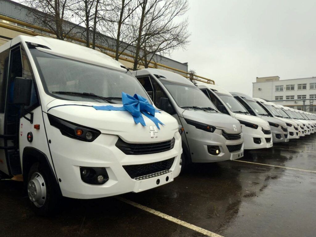 Три новых автобуса «Нёман» пополнят автопарк Дзержинского района