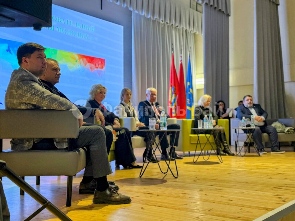 От лектора к мотиватору: в Фаниполе переосмыслили профессию учителя