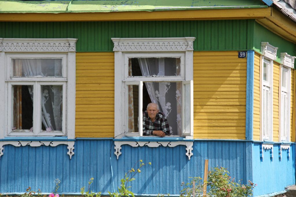 От Ракоедовщины до Победного. Как живет деревня, в которой снимают кино, помнят войну и создают фермы