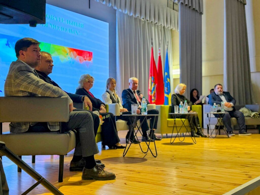 От лектора к мотиватору: в Фаниполе переосмыслили профессию учителя