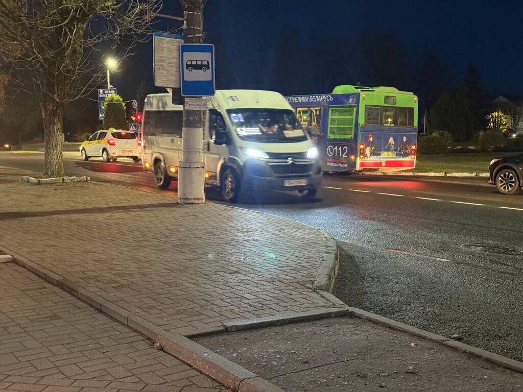  «Мало вас гоняют!» Проехали на утреннем рейсе маршрутки Минск-Дзержинск