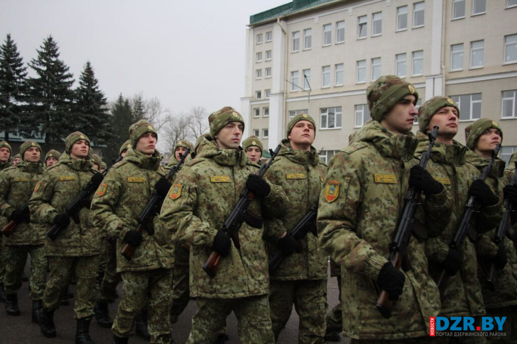 Более 200 солдат-пограничников приняли военную присягу в войсковой части 1463