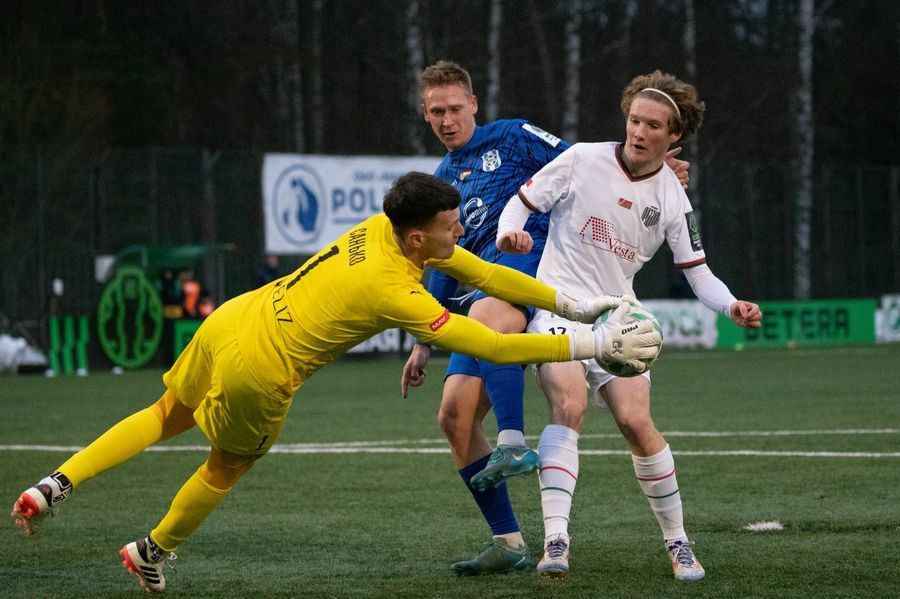 «Арсенал» уходит в отпуск, «Единство» набирает ход: новости дзержинского футбола за выходные