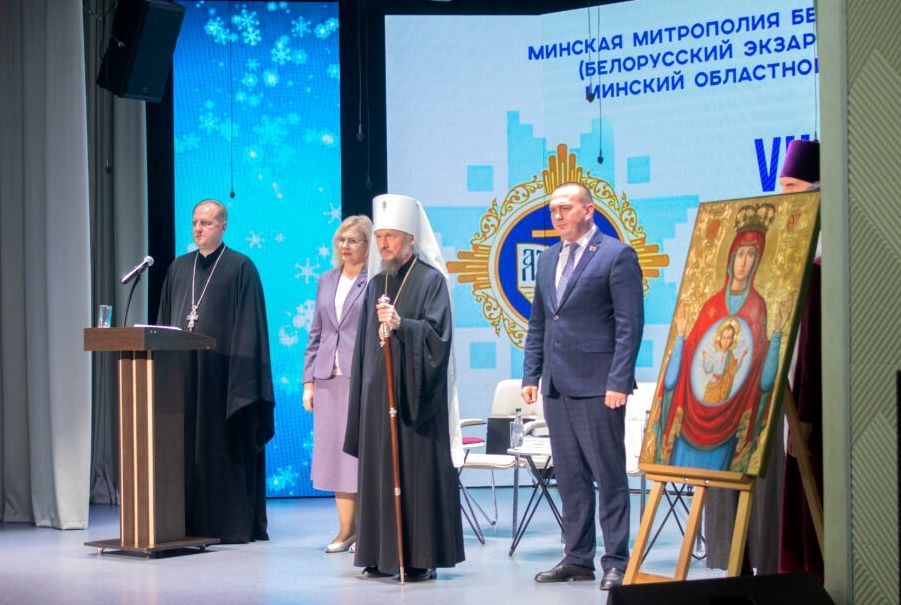 Духовность и TikTok: о чем говорили на рождественских чтениях в Логойске