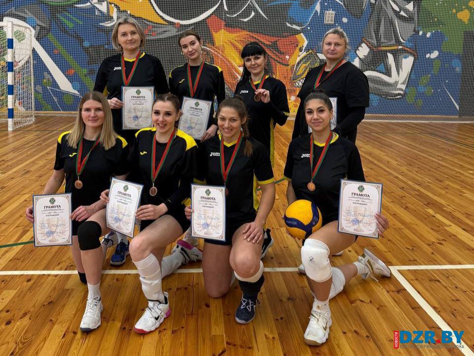 Женская команда по волейболу из Дзержинска завоевала бронзу на Чемпионате Минской области