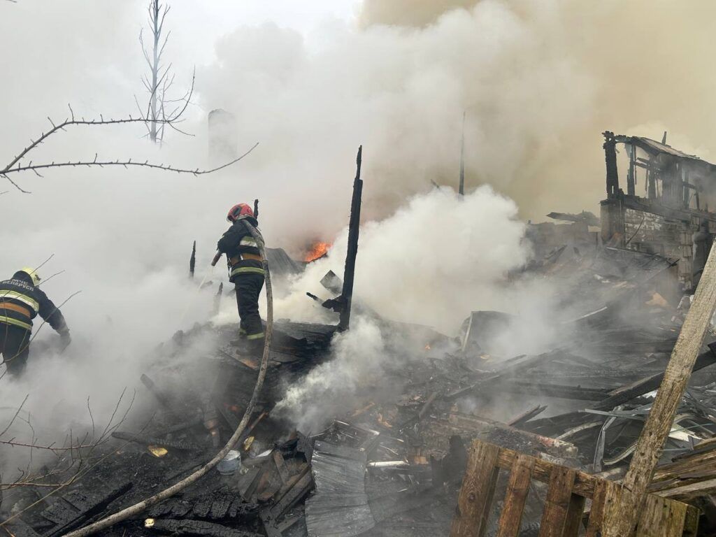 В Фаниполе из-за неправильного использования печи сгорел дом, который не был введен в эксплуатацию