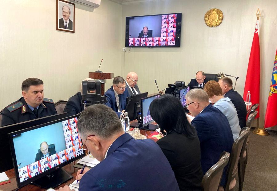 Люди — это основа всего. Демографическую политику обсудили сегодня на заседании Миноблисполкома