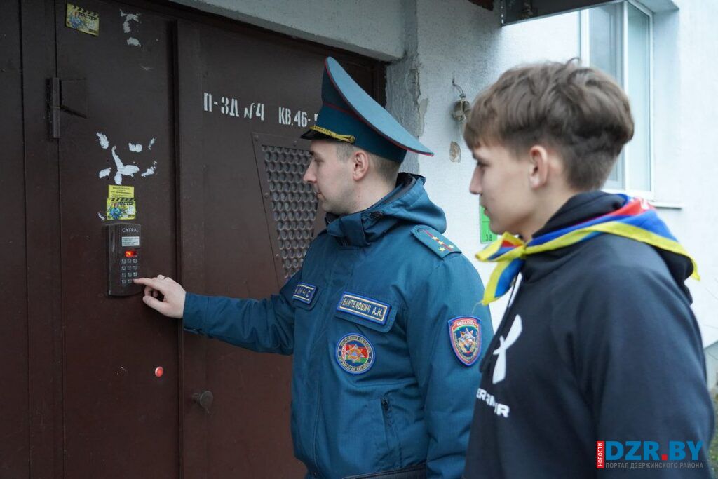 Юные спасатели из СШ 4 Дзержинска побывали в рейде с Дзержинским РОЧС по частным домовладениям