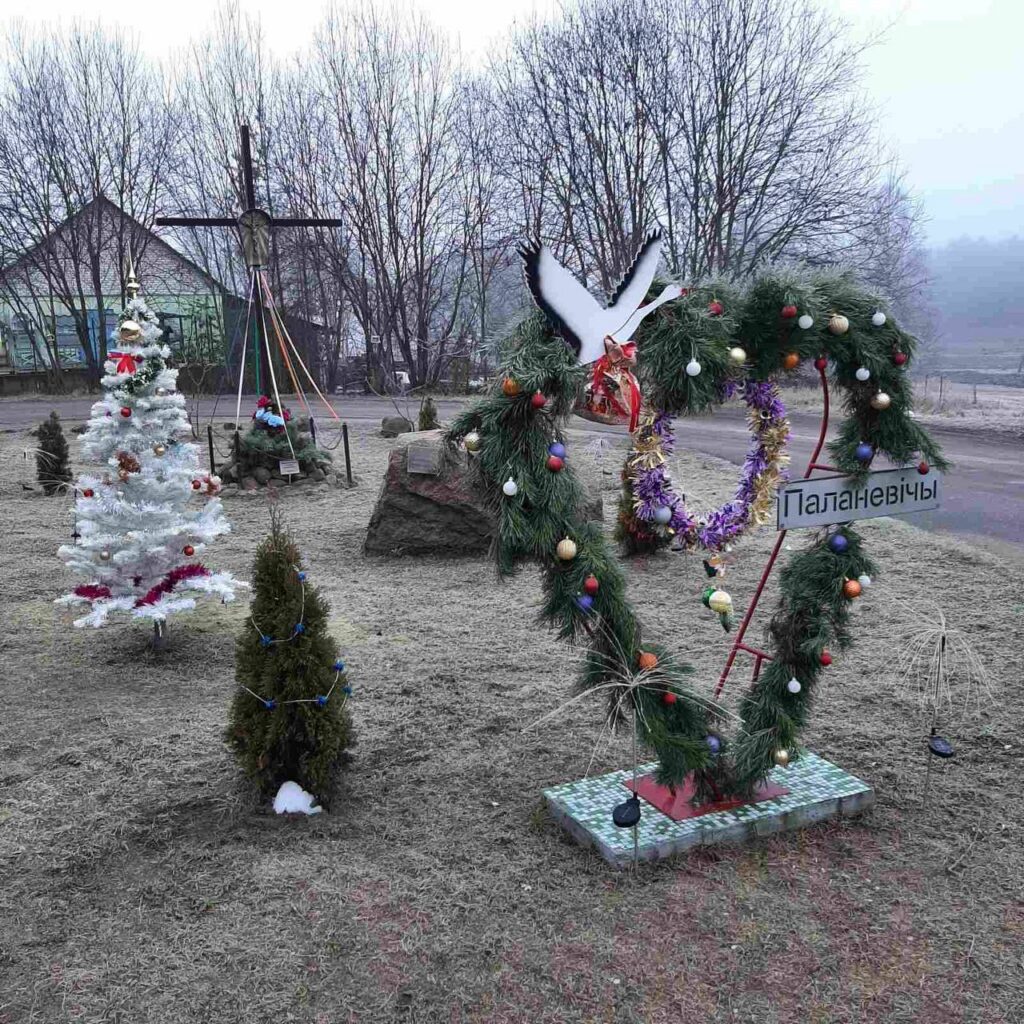 От винтажных игрушек до ИИ: как в деревне Полоневичи соединили Новый год прошлого и будущего