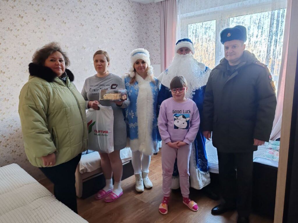 Районные структуры объединились для праздничных поздравлений многодетных семей