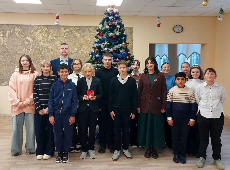 Проект «Учитель для Беларуси» посетил с подарками Заболотскую базовую школу