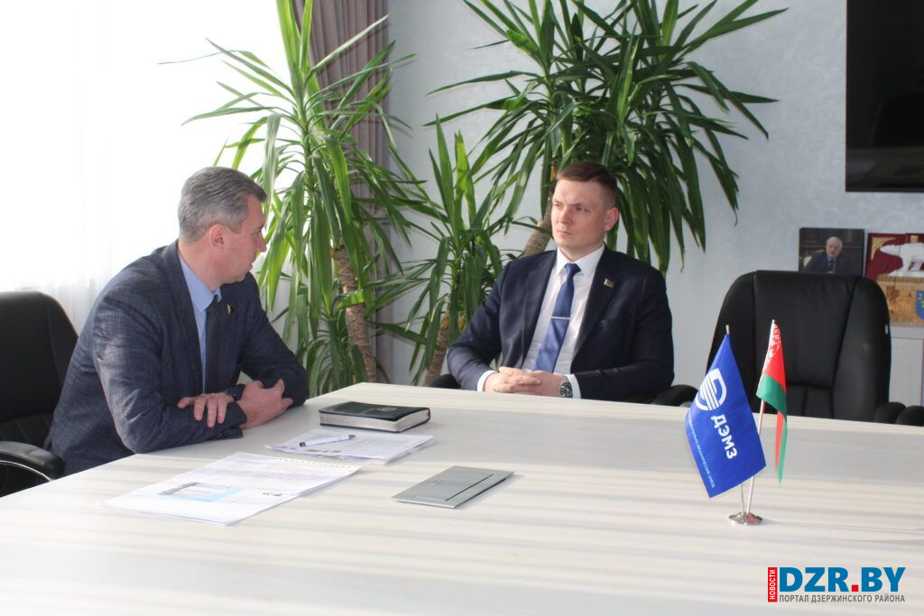 Никита Реут оценил потенциал ДЭМЗ для снижения стоимости жилья и поддержал планы модернизации завода