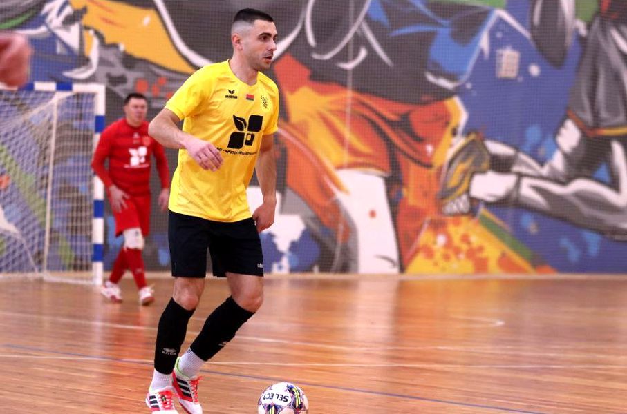 «Единство» уступило лидерство, «Арсенал» теряет аксакалов — итоги футбольной недели в Дзержинске