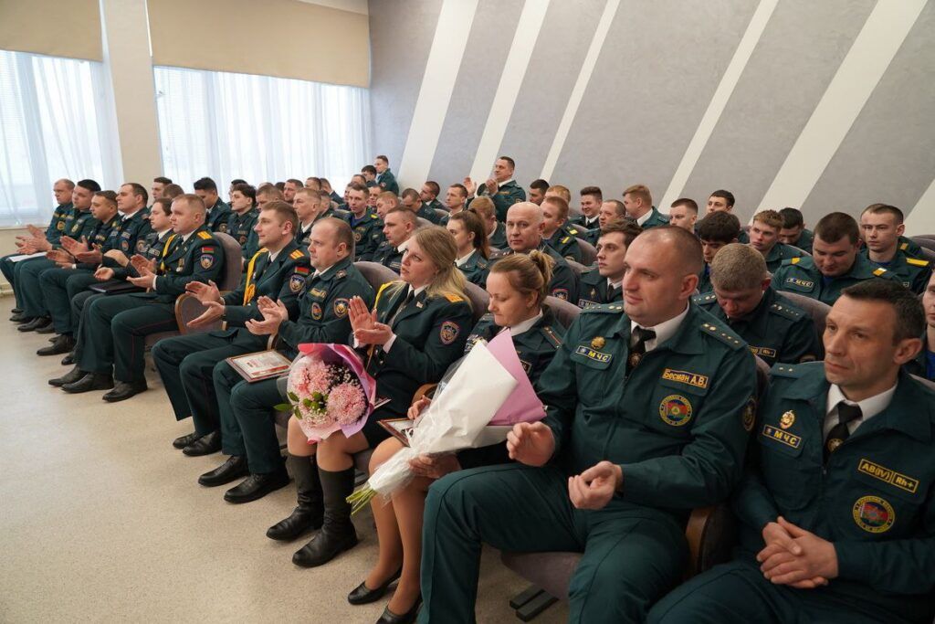 Дзержинские спасатели отмечают свой профессиональный праздник