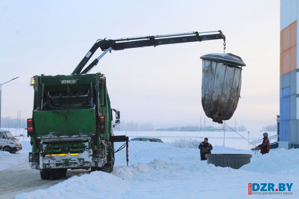 Вывоз мусора в морозы. Почему возникли сбои и как ЖКХ наверстывает график