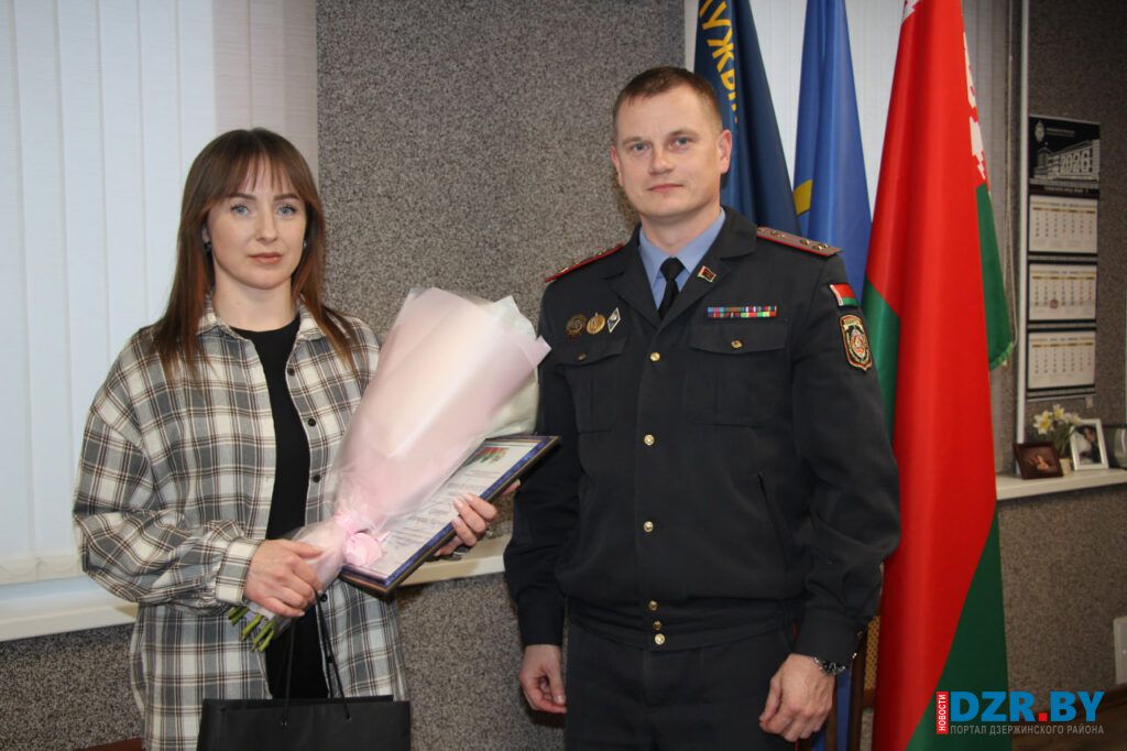 Госавтоинспекция поблагодарила работницу заправки за сигнал о пьяном угонщике