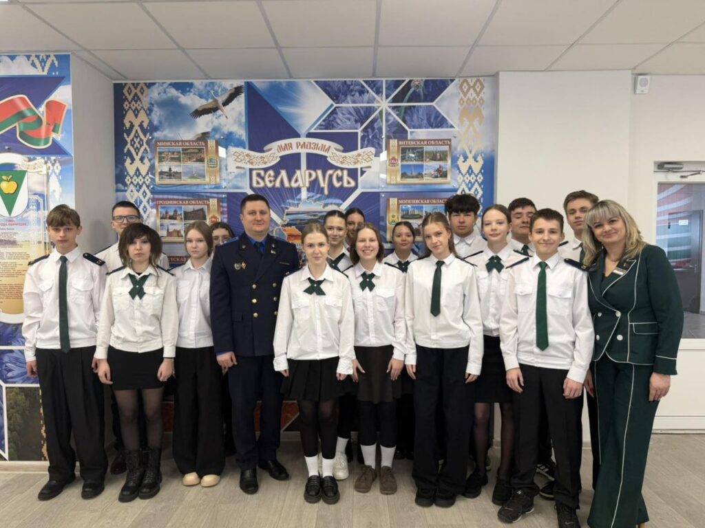 В СШ № 2 г. Фаниполя прошла церемония посвящения в класс правовой направленности Следственного комитета