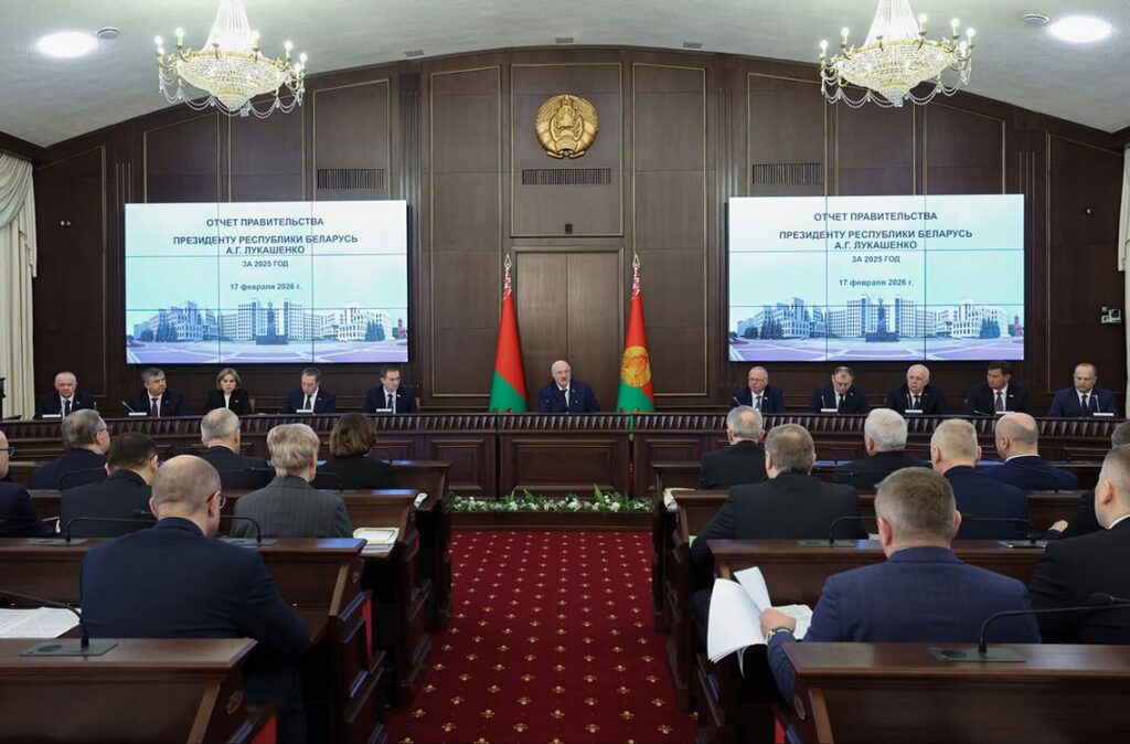 Люди едят продукты, а не статистику. Президент поручил обеспечить жесткий контроль за ценами