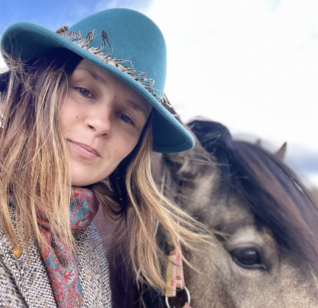 «Калі ты размаўляеш па-беларуску, ты раствараешся ў Беларусі»: гісторыя жанчыны, якая зрабіла мову брэндам