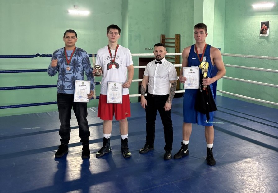 Дзержинские боксеры успешно выступили в январе на республиканских соревнованиях