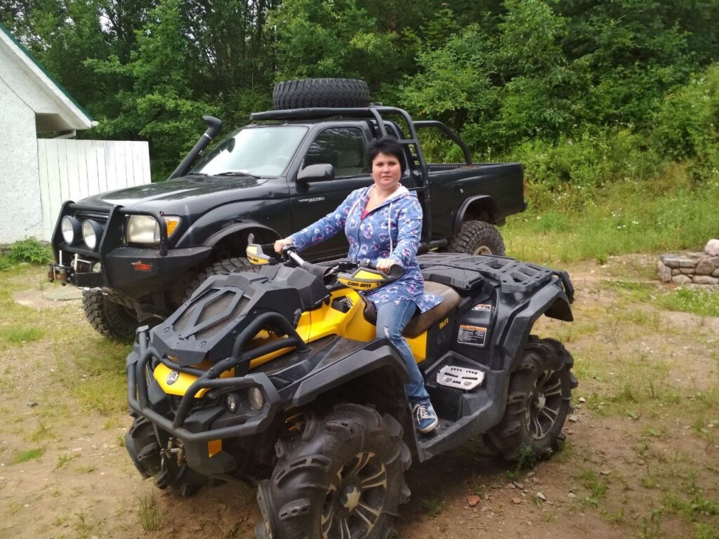 «Сама пришла на КПП»: история девушки из Фаниполя, которая стала офицером и получила медаль Президента