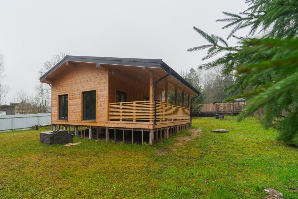 В Минской области продают современный дом в ретро-стиле менее чем за 100 тысяч долларов