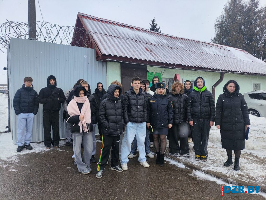 25 учащихся Дзержинского государственного колледжа посетили ЛТП №6