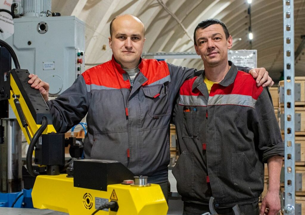 Лидер промышленности Дзержинского района: директор завода точной электромеханики — о секретах производства и заботе о людях