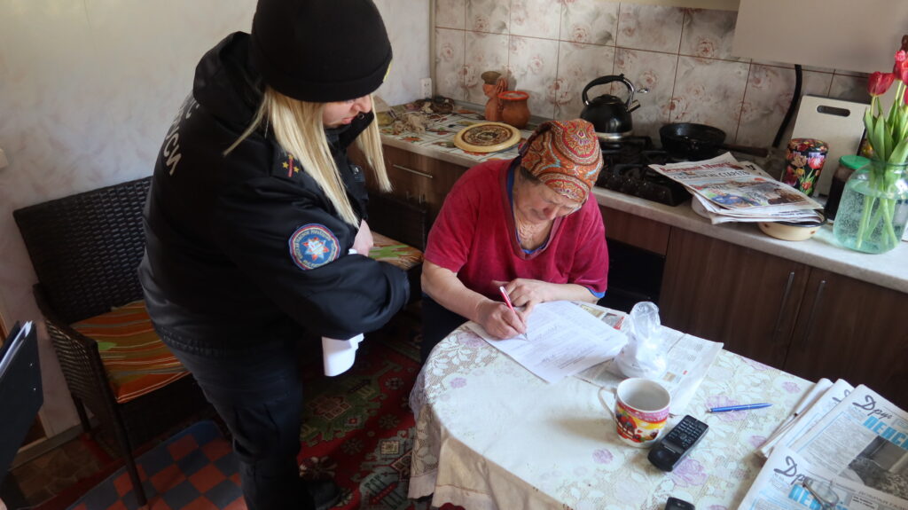 Более 1400 домовладений проверили спасатели Дзержинского района во время  профилактической акции