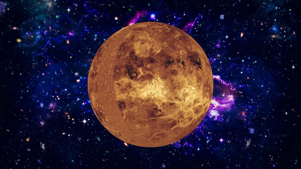 «Поцелуй Венеры» раз в десятилетие: когда смотреть редкое сближение планет